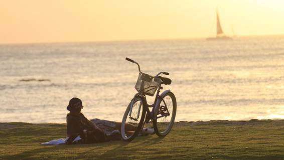 海の上を自転車で走る人

AI 生成コンテンツは誤りを含む可能性があります。