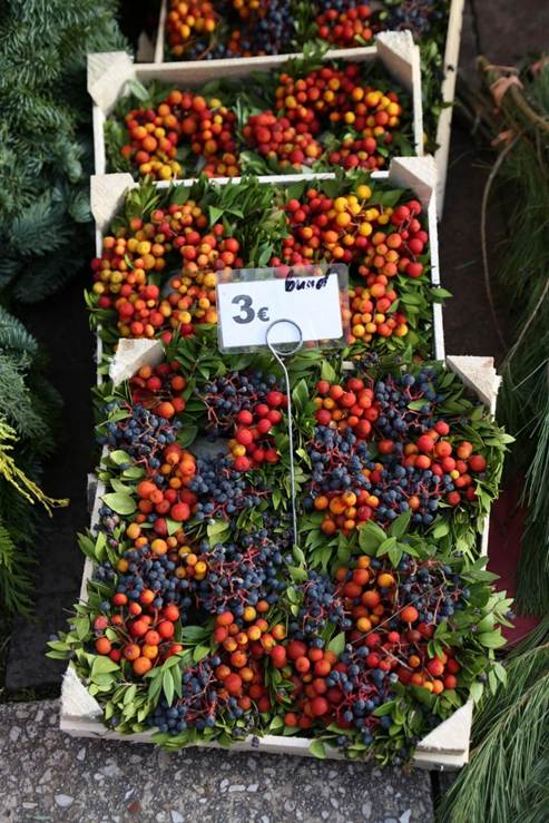 台の上にある数種類の野菜

AI 生成コンテンツは誤りを含む可能性があります。