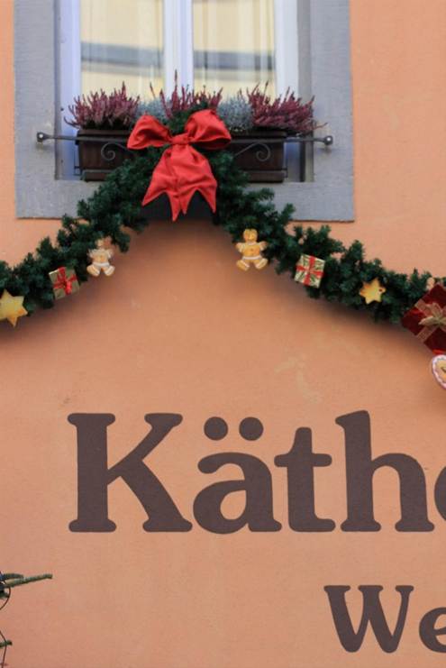 花, ピンク, テーブル, 装飾 が含まれている画像

AI 生成コンテンツは誤りを含む可能性があります。