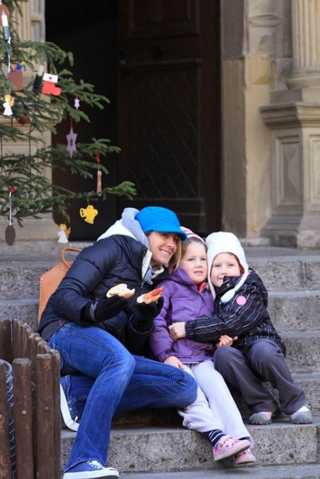 人, 建物, 若い, やってる が含まれている画像

AI 生成コンテンツは誤りを含む可能性があります。