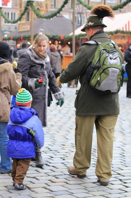 空気, 男, 服, 部屋 が含まれている画像

AI 生成コンテンツは誤りを含む可能性があります。