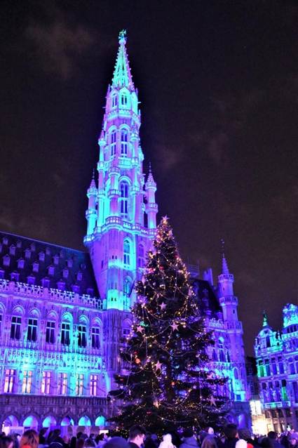 夜の街の様子

AI 生成コンテンツは誤りを含む可能性があります。