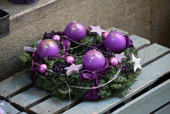 建物, 屋外, フェンス, 花 が含まれている画像

AI 生成コンテンツは誤りを含む可能性があります。