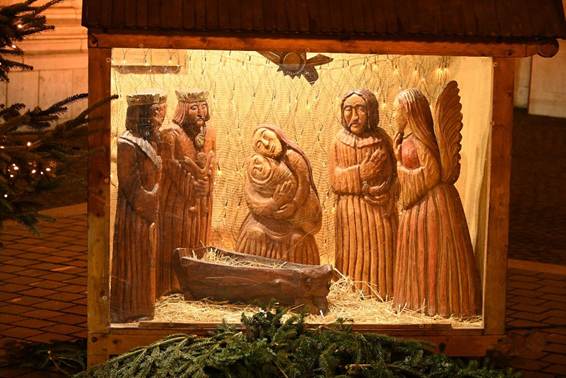 建物, 座る, 木製, テーブル が含まれている画像

AI 生成コンテンツは誤りを含む可能性があります。