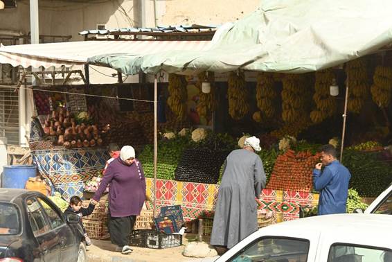 建物, 車, 屋外, 人 が含まれている画像
AI 生成コンテンツは誤りを含む可能性があります。